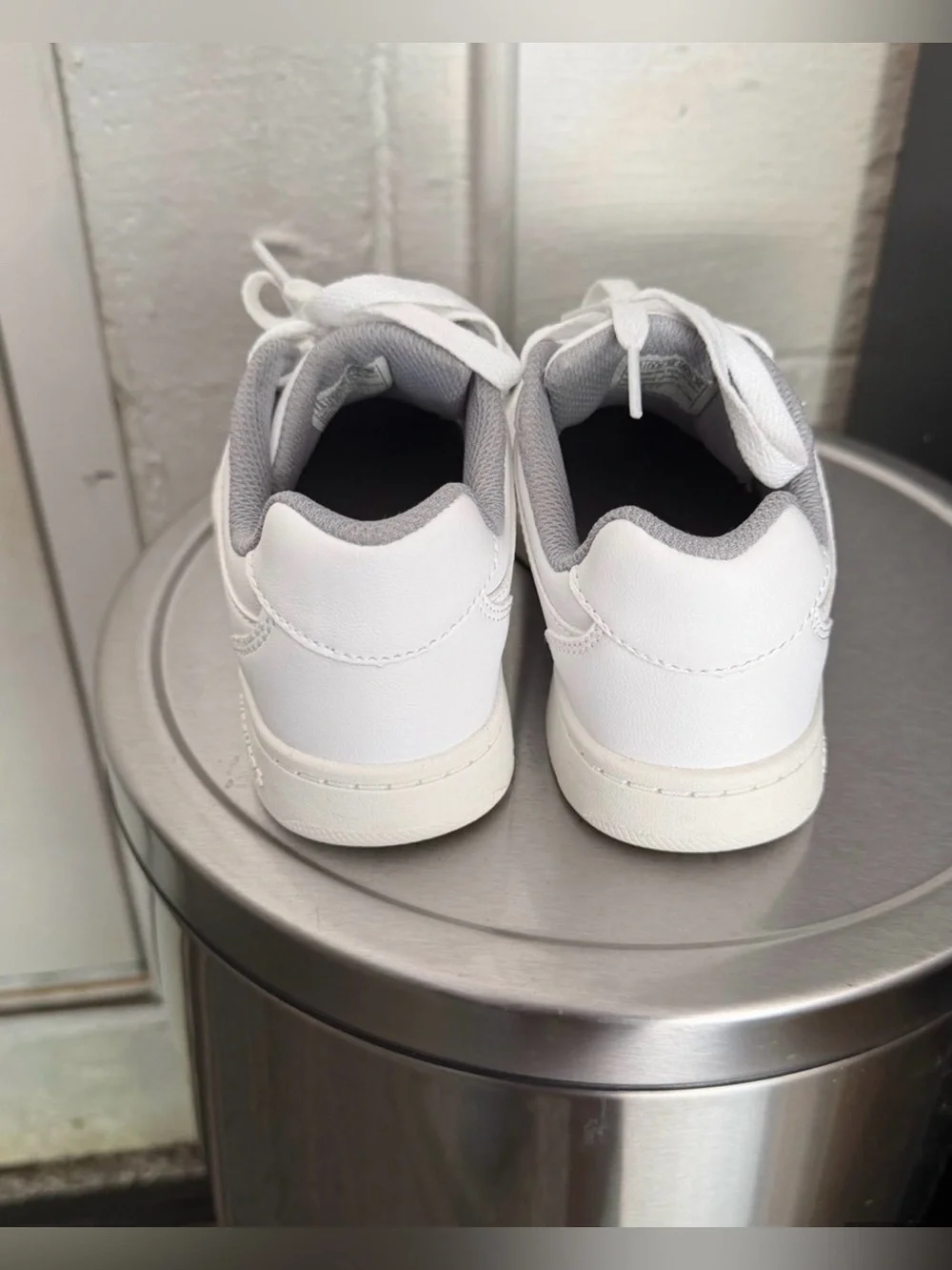 Skechers Kids White Low-Top Lace-Up Sneakers